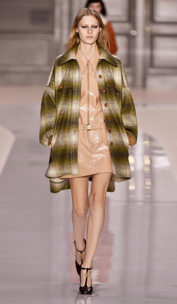 Chloé Official Website / Designer clothes, bags, fragrance