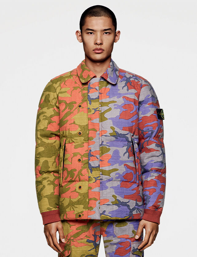 Stone island sale camo puffer jacket